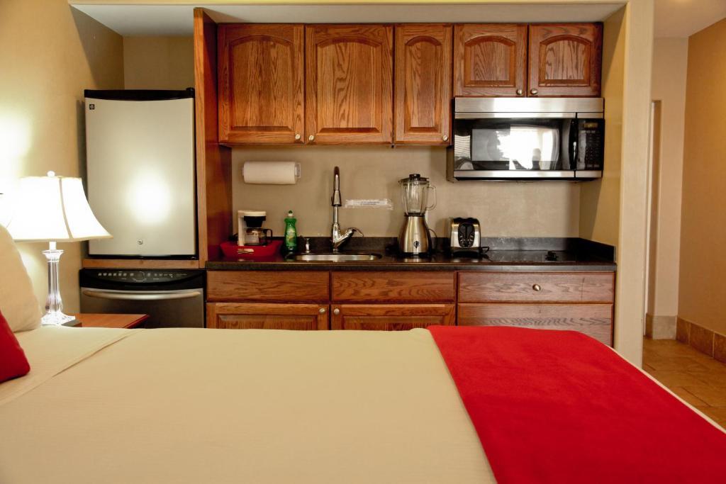 Lake Grassy Inn & Suites Lake Placid Værelse billede